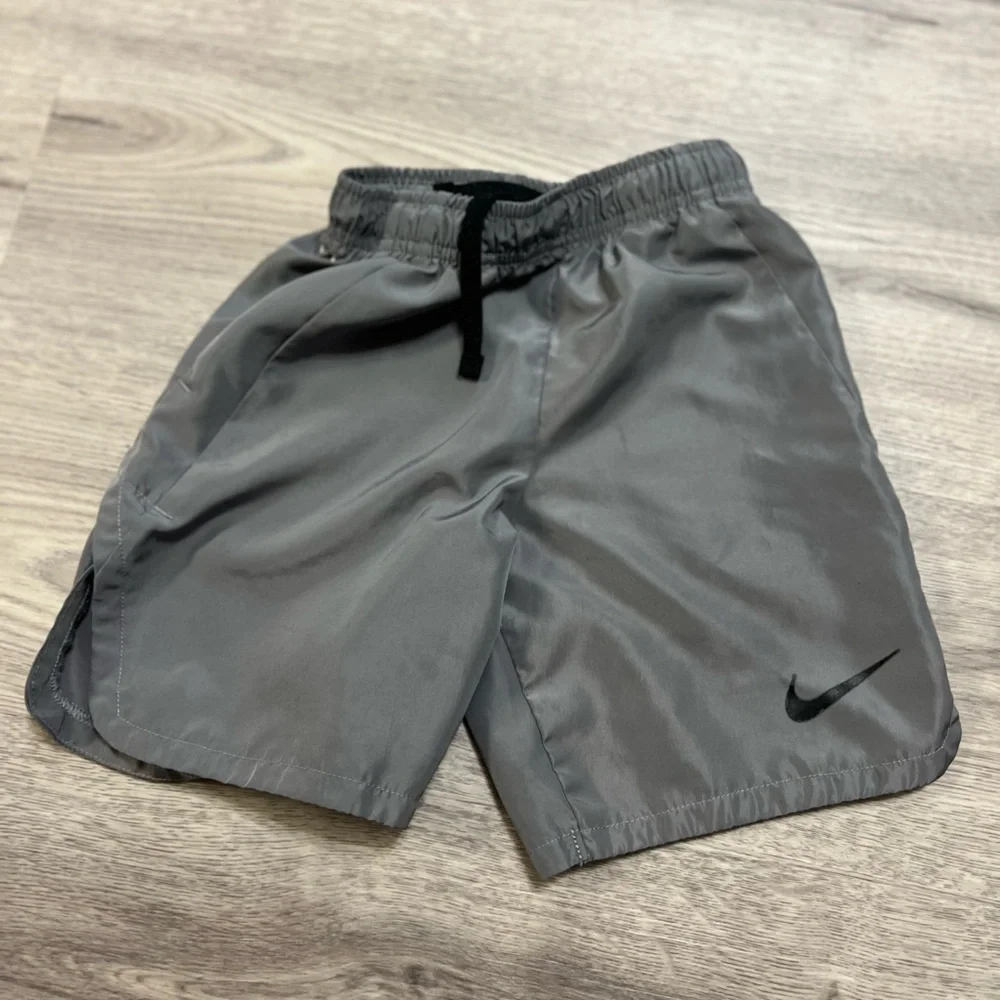Boys 4-7 Nike Dri-FIT Vent Athletic Shorts Size S
